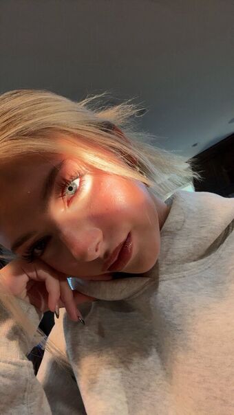 777keely Голе фотографије OnlyFans 13
