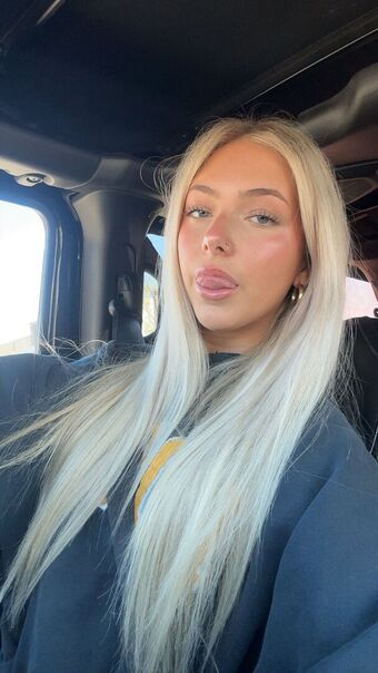 777keely Голе фотографије OnlyFans 19