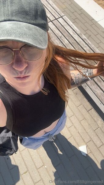 888gingerred Голе фотографије OnlyFans 15