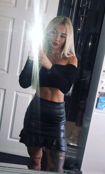Abs B Голе фотографије OnlyFans 3