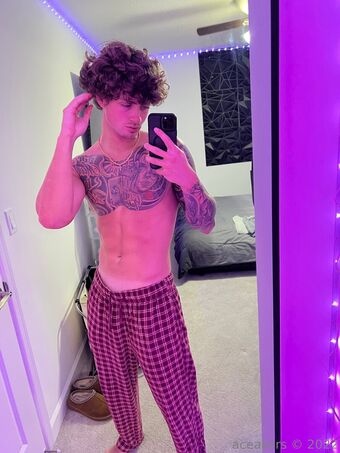 aceakers Голе фотографије OnlyFans 53