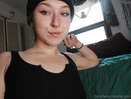 acgini Голе фотографије OnlyFans 19