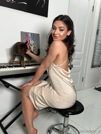 adele_e Голе фотографије OnlyFans 13