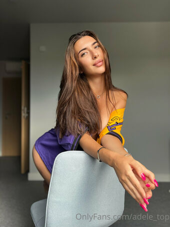 adele_top Голе фотографије OnlyFans 10