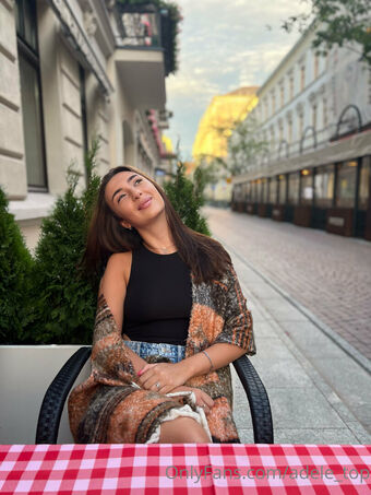 adele_top Голе фотографије OnlyFans 17