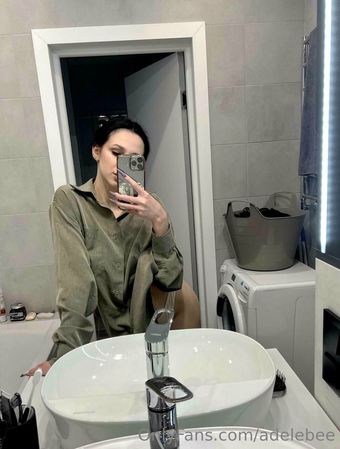 adelebee Голе фотографије OnlyFans 4