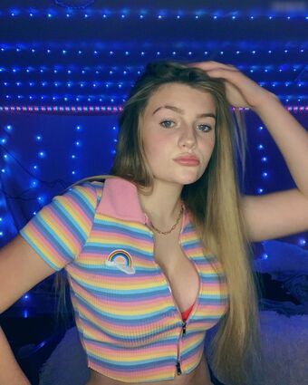 adelecash Голе фотографије OnlyFans 9