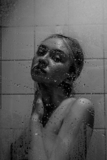 adelewilson__ Голе фотографије OnlyFans 10