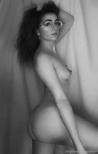 aevimari Голе фотографије OnlyFans 16