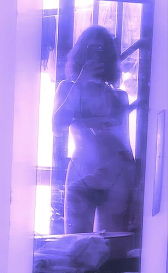 Akysa Голе фотографије OnlyFans 1
