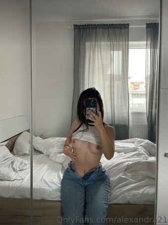 Alexandra21 Голе фотографије OnlyFans 24