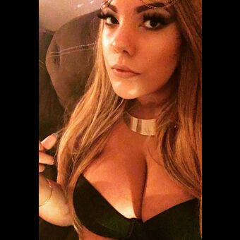 AlexisFoxx Голе фотографије OnlyFans 1