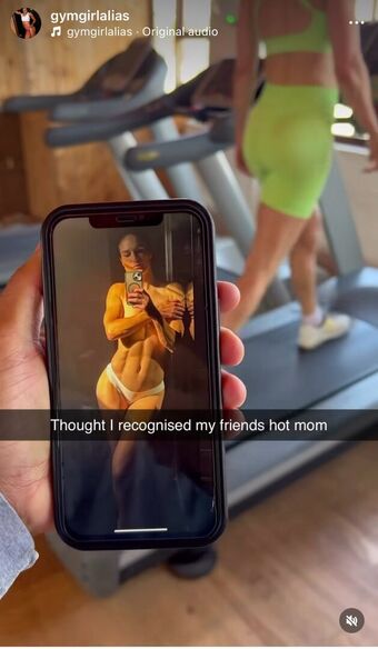 Alias Rose Голе фотографије OnlyFans 3