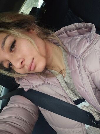 alieness Голе фотографије OnlyFans 14