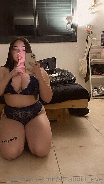 all.about_eve Голе фотографије OnlyFans 17