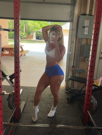 Allie Brink Голе фотографије OnlyFans 87