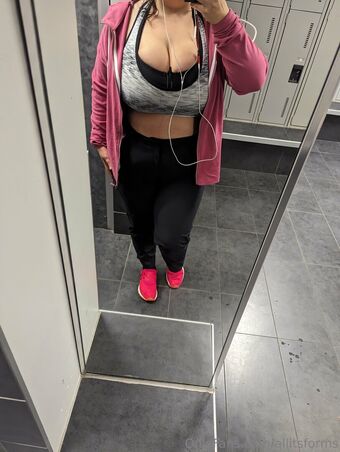 allitsforms Голе фотографије OnlyFans 17