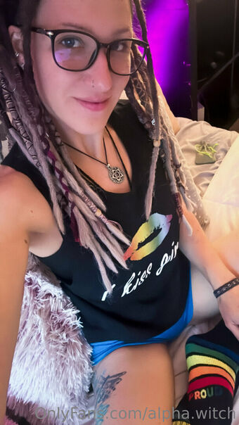alpha.witch Голе фотографије OnlyFans 10