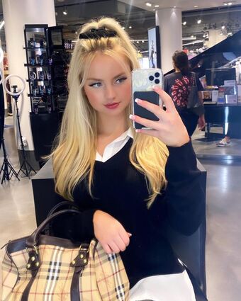 Alta Sweet Tabar Голе фотографије OnlyFans 7