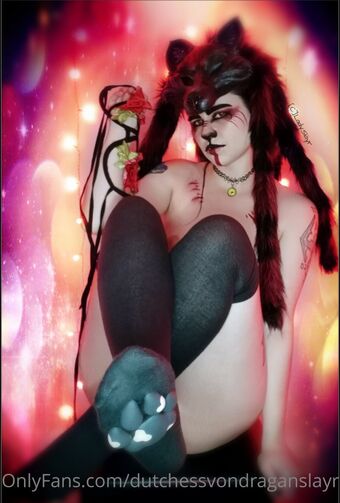 Amber Hellfire Голе фотографије OnlyFans 16