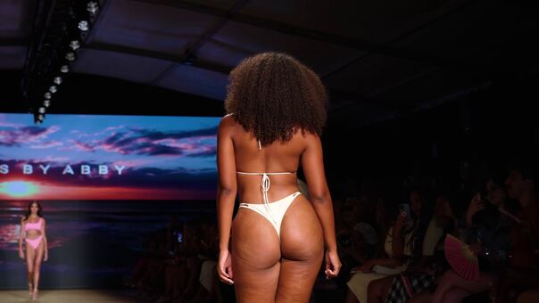 Amber Keaton Голе фотографије OnlyFans 10