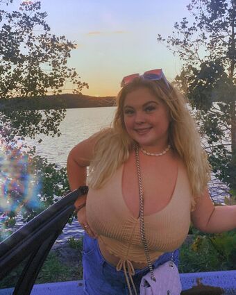 Amberly Голе фотографије OnlyFans 8