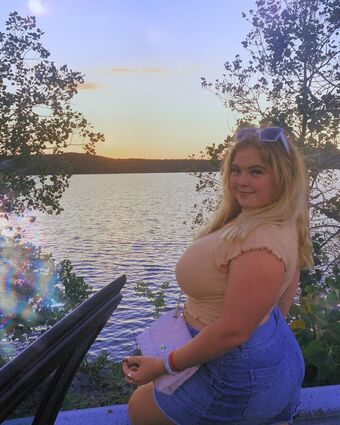 Amberly Голе фотографије OnlyFans 9