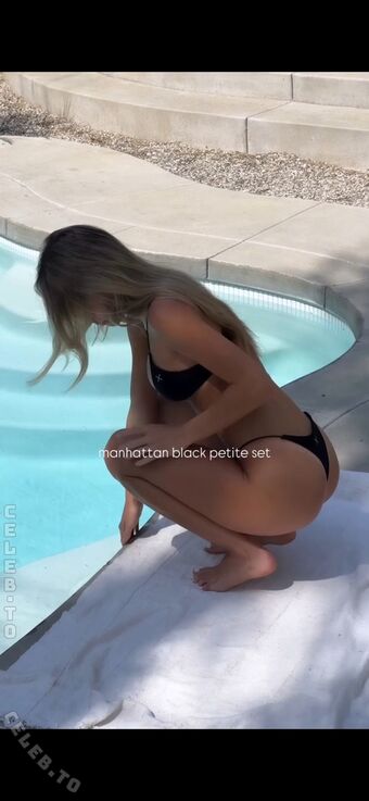 Amelia Pelto Голе фотографије OnlyFans 38