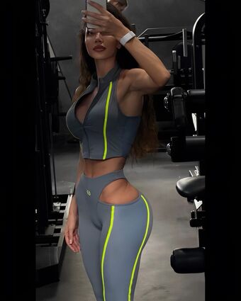 Aminova Inna Голе фотографије OnlyFans 324