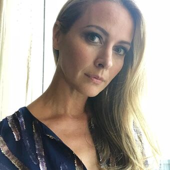Amy Acker Голе фотографије OnlyFans 62