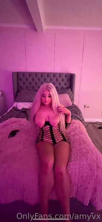 Amyvx Голе фотографије OnlyFans 19