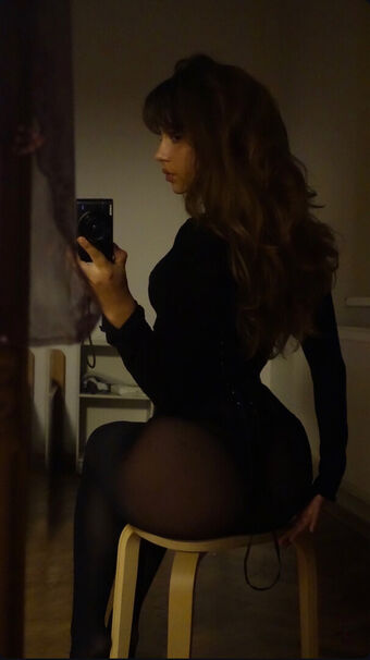 Anda Tohatan Голе фотографије OnlyFans 21