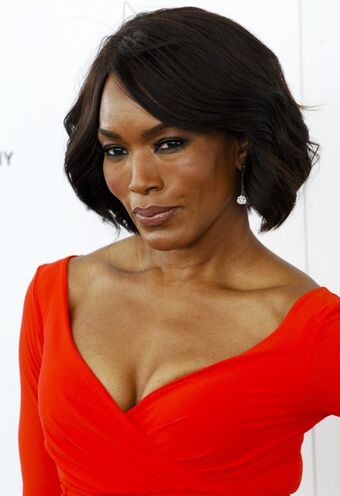 Angela Bassett
