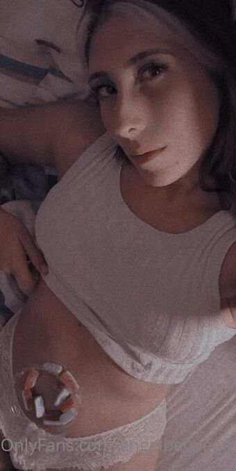 angelbetween Голе фотографије OnlyFans 2
