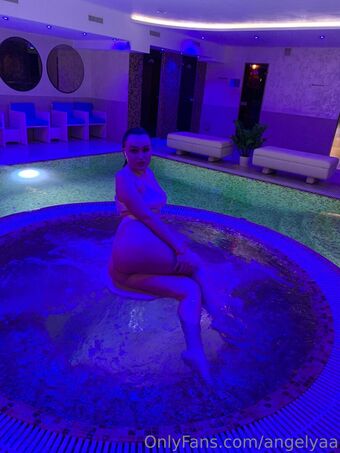 angelyaa Голе фотографије OnlyFans 109