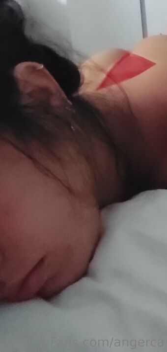 angerca Голе фотографије OnlyFans 6