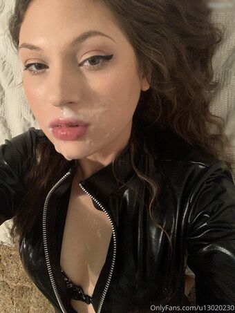 Anna Blossom Голе фотографије OnlyFans 110