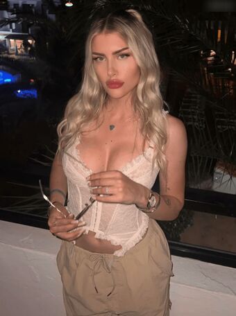 Annchenaugustine Голе фотографије OnlyFans 19