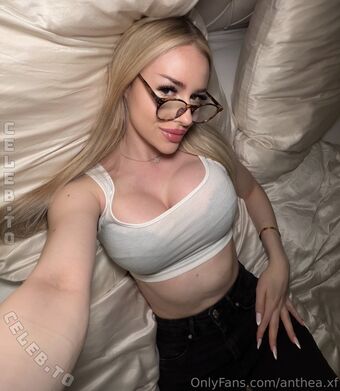 Anthea Голе фотографије OnlyFans 75