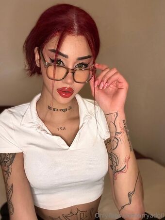 Arryadoll Голе фотографије OnlyFans 21