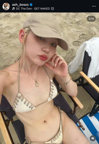 Ash-B Голе фотографије OnlyFans 40