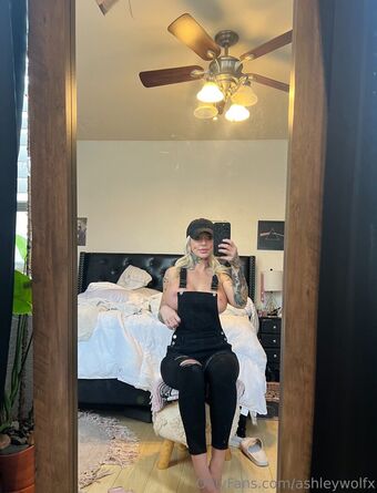 ashleywolfx Голе фотографије OnlyFans 70