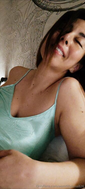 asmrlillyluna826