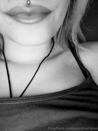 astrid-eclipse Голе фотографије OnlyFans 17