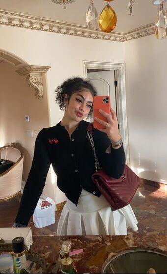 Athena Mansour Голе фотографије OnlyFans 14