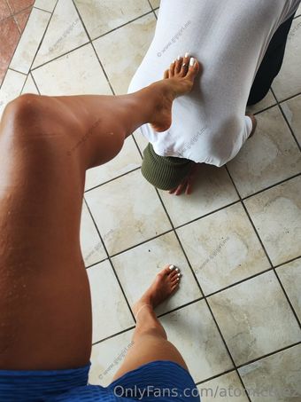 atomictoez Голе фотографије OnlyFans 2