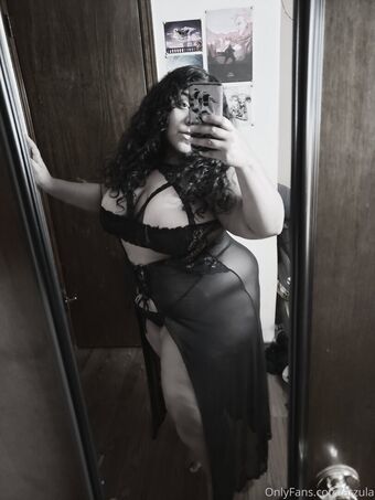 atzula Голе фотографије OnlyFans 20