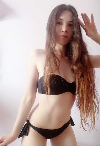 Aurelie Голе фотографије OnlyFans 8