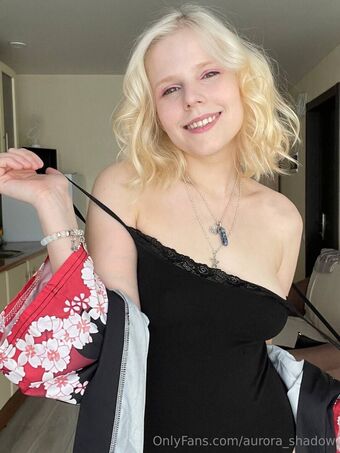 aurora_shadow Голе фотографије OnlyFans 61
