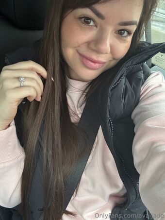 ava-jade